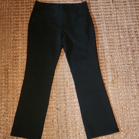 Elegant Black Flared Trousers - Picture 1 of 3